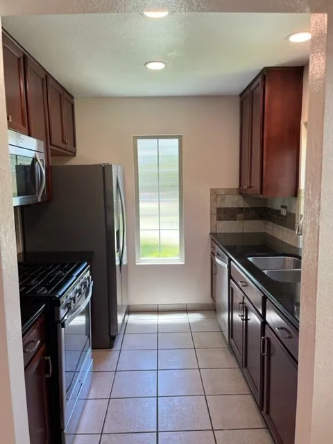 13076 Wimberly Square San Diego, CA 92128 photo 2
