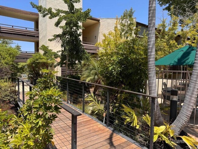 1605 Hotel Cir S San Diego, CA 92108