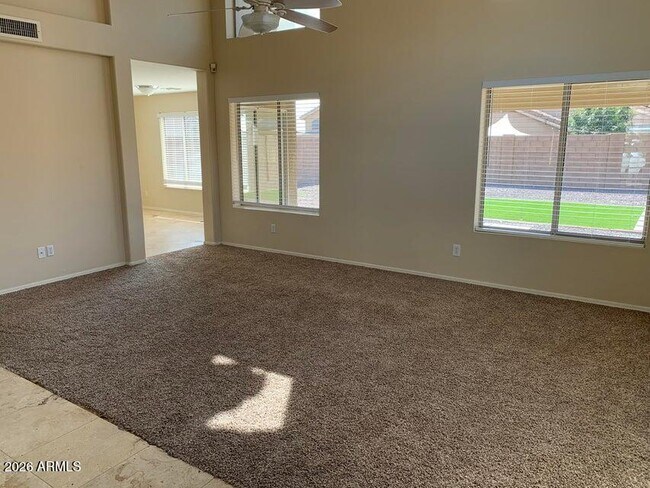 15071 W Heritage Oak Way Surprise, AZ 85374 photo 3
