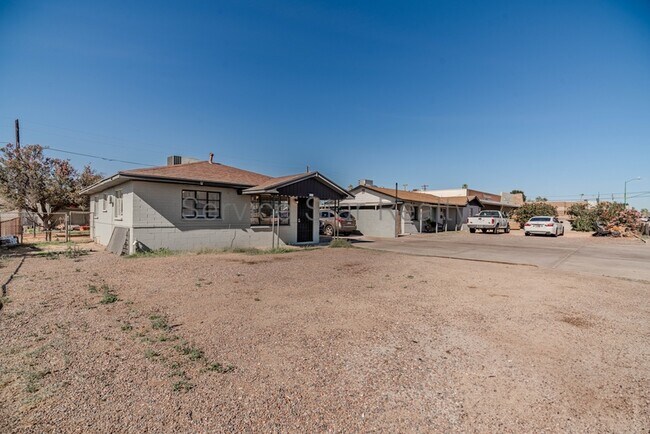 1926 E Osborn Rd Phoenix, AZ 85016 photo 2