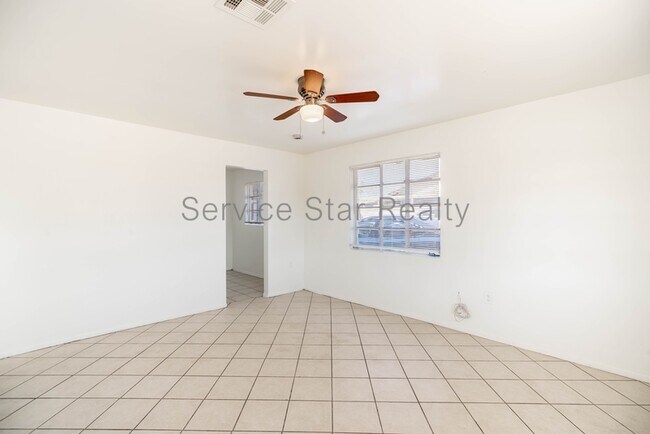 1926 E Osborn Rd Phoenix, AZ 85016 photo 4