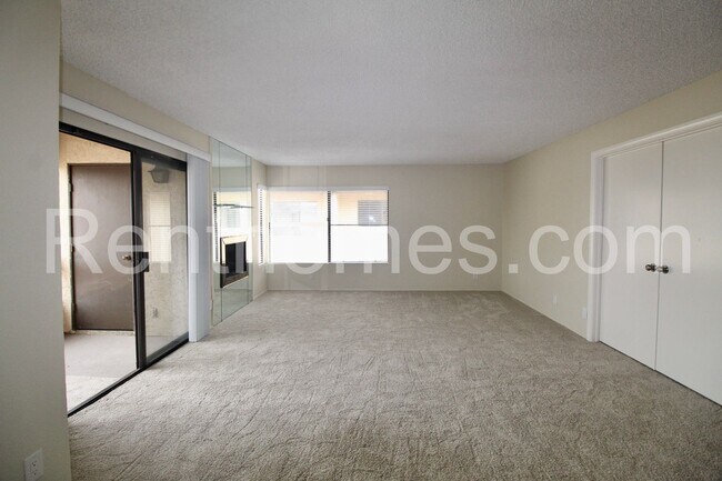 6747 Friars Rd San Diego, CA 92108 photo 2
