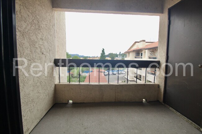 6747 Friars Rd San Diego, CA 92108 photo 4