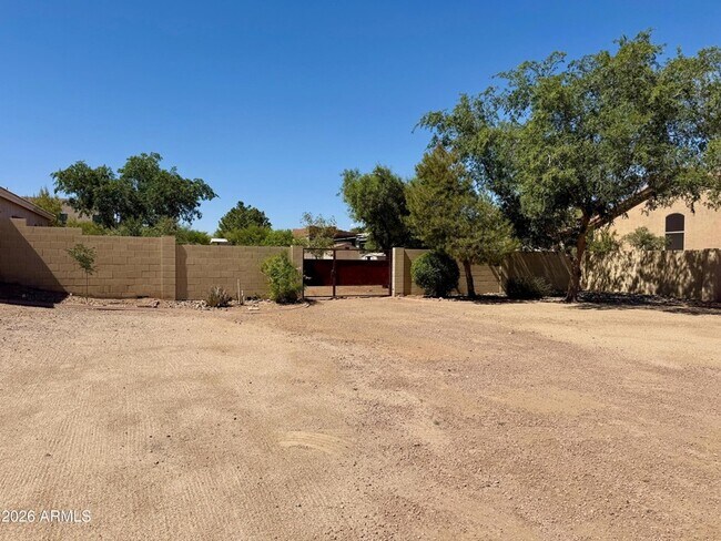 38719 N 7th St Phoenix, AZ 85086 photo 2