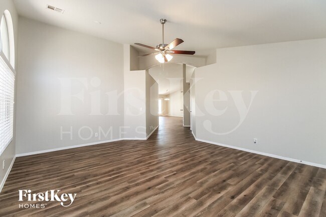 4082 E Meadow Lark Way San Tan Valley, AZ 85140 photo 3
