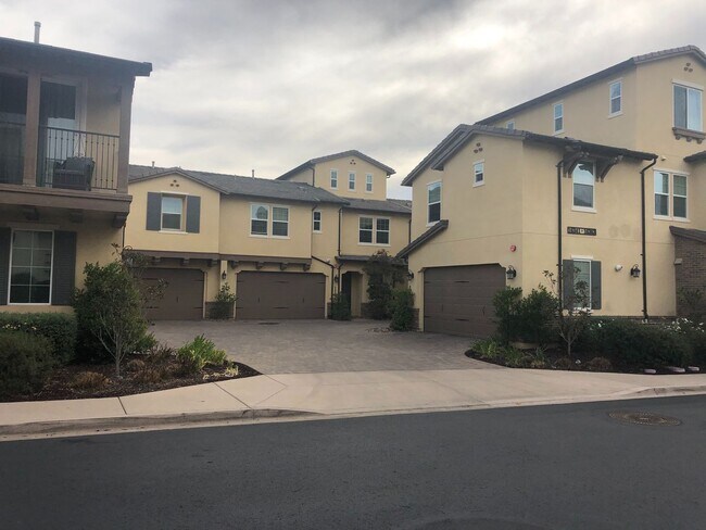 16353 Veridian Cir San Diego, CA 92127