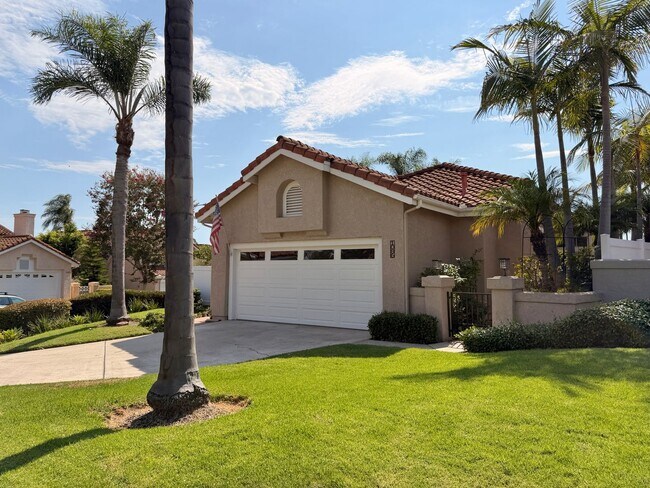 1086 Almeria Ct photo 3