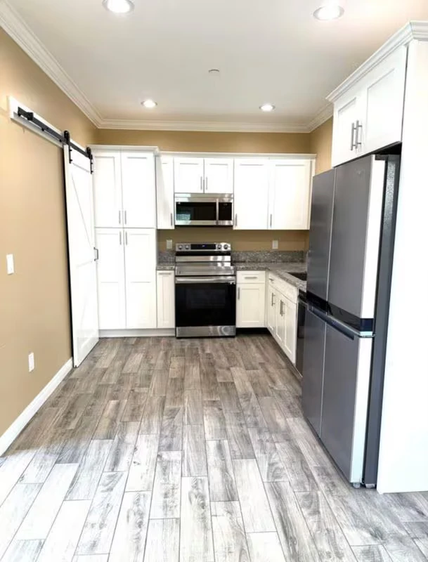 905 Concepcion Ave Spring Valley, CA 91977 photo 3