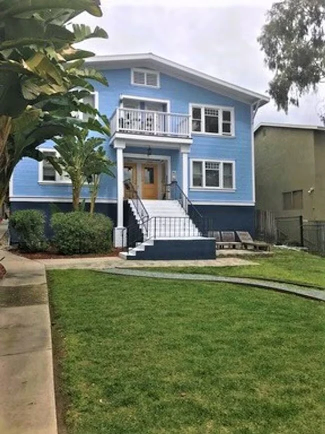 3042-3048 Broadway San Diego, CA 92102