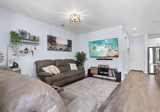 524 Turnstone Ln Imperial Beach, CA 91932 photo 3