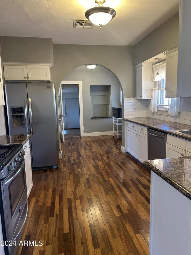 1426 E Sheridan St Phoenix, AZ 85006 photo 4