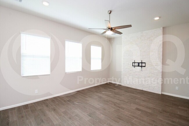 15833 N 74th Ln Peoria, AZ 85382 photo 5