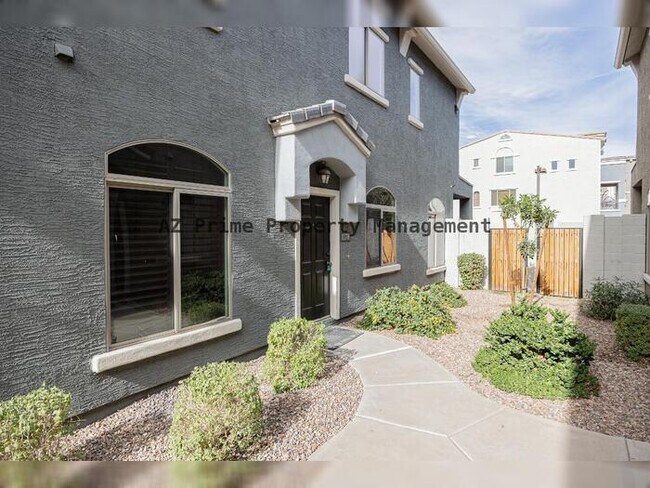 2401 E Rio Salado Pkwy Tempe, AZ 85288 photo 2