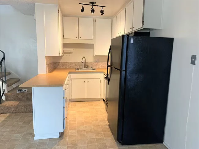 10645 Carmel Mountain Rd San Diego, CA 92129 photo 3