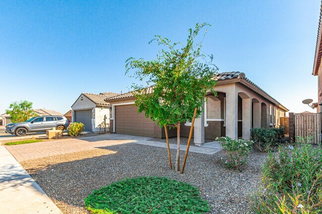 19725 W Rancho Dr Litchfield Park, AZ 85340 photo 3