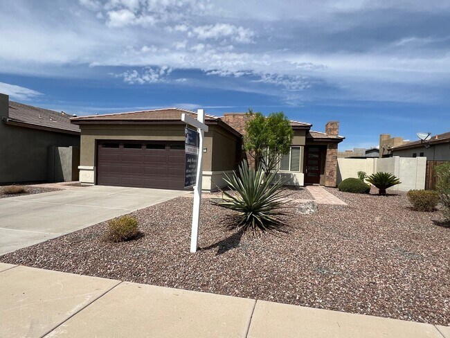Gilbert Seville Development 3 Bed Plus Den photo 3