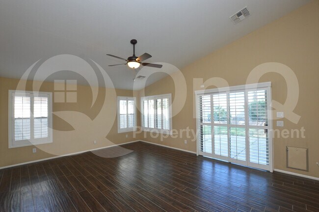 29979 N Maravilla Dr San Tan Valley, AZ 85143 photo 4