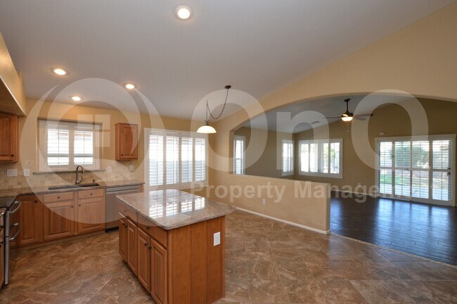 29979 N Maravilla Dr San Tan Valley, AZ 85143 photo 3
