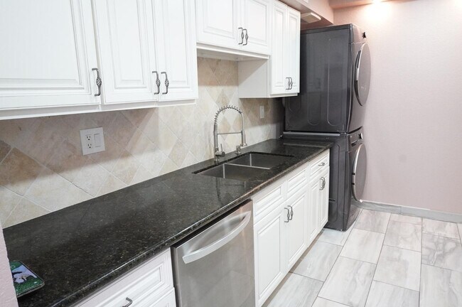 10444 N 69th St Paradise Valley, AZ 85253 photo 4