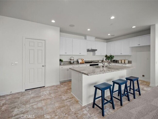 30432 Laviste Ct Murrieta, CA 92563 photo 3