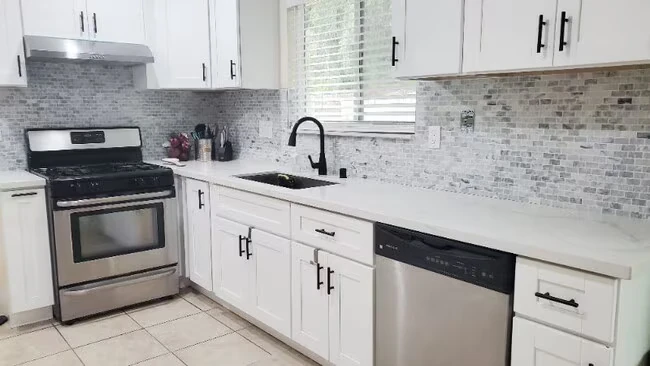 6342 Plaza Cuernavaca San Diego, CA 92114 photo 2