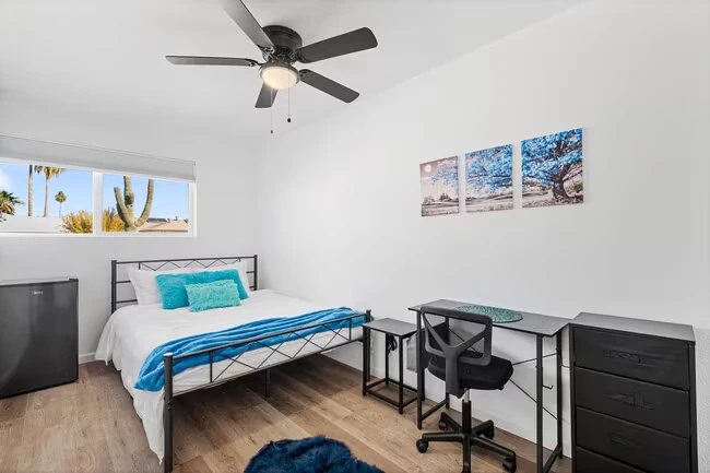 2301 E Janice Wy Phoenix, AZ 85022