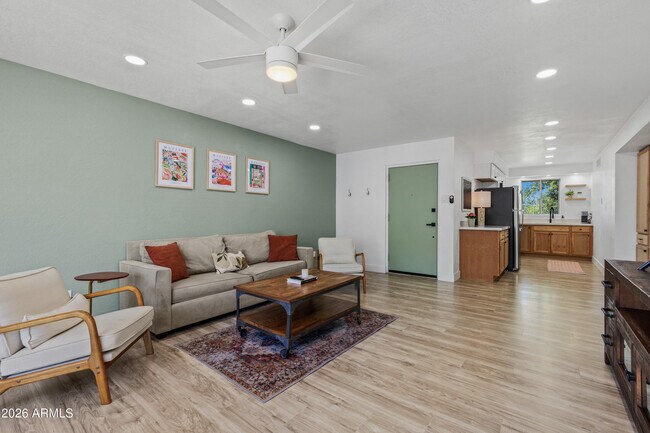 1010 E Osborn Rd Phoenix, AZ 85014 photo 4
