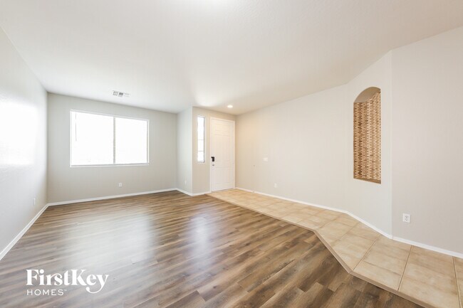 7157 W Kings Ave Peoria, AZ 85382 photo 4
