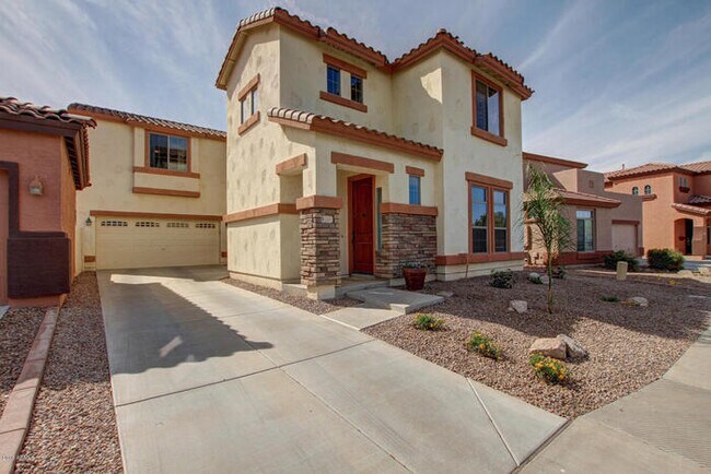 2691 E Le Grand Loop photo 3