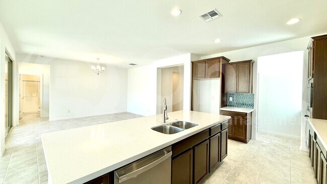 5403 W Sweet Pea Terrace Phoenix, AZ 85339 photo 3