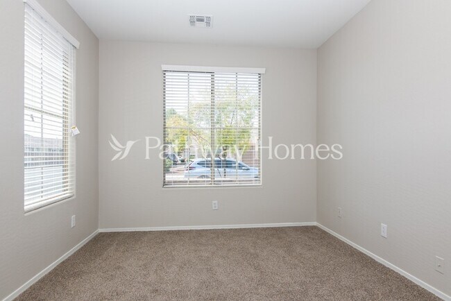 10233 W Florence Ave Tolleson, AZ 85353 photo 4