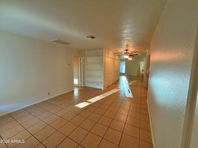 9033 W Elm St photo 5