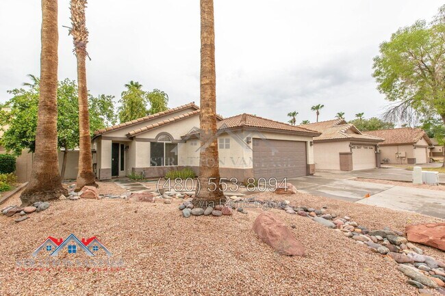 1962 S Oak St Gilbert, AZ 85233 photo 2