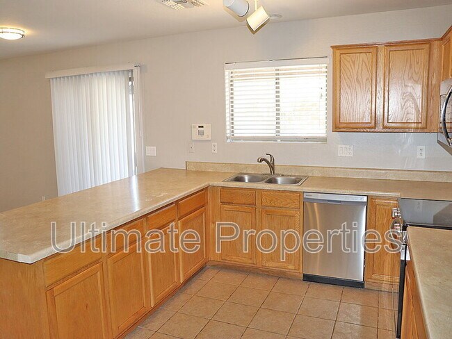 7928 W Florence Ave Phoenix, AZ 85043 photo 5