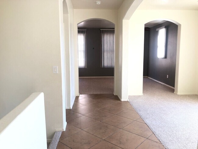 2792 S Bahama Dr Gilbert, AZ 85295 photo 2