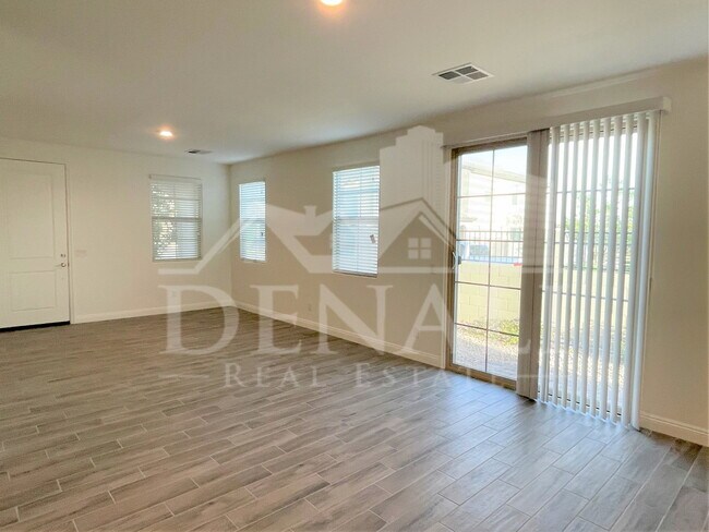 242 N Sunrise Mesa, AZ 85205 photo 3