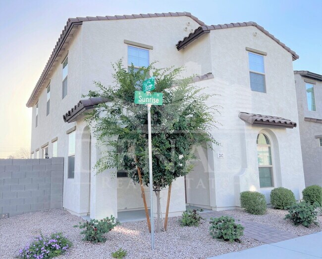 242 N Sunrise Mesa, AZ 85205 photo 2