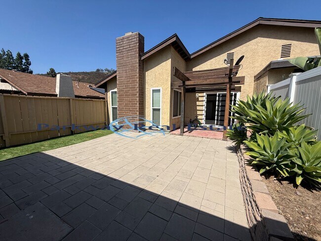 2252 Durasno Ln Spring Valley, CA 91977