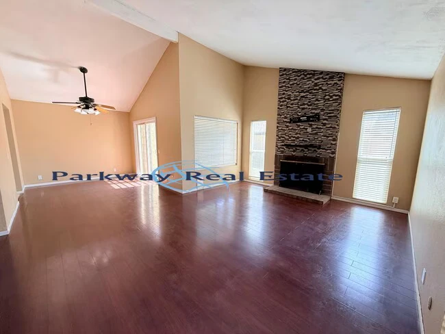 2252 Durasno Ln Spring Valley, CA 91977 photo 2