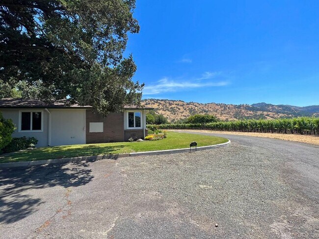1278 State Ln Napa, CA 94558 photo 4