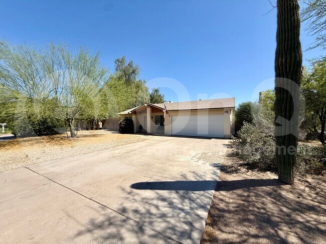 407 E Harvard Dr Tempe, AZ 85283 photo 2