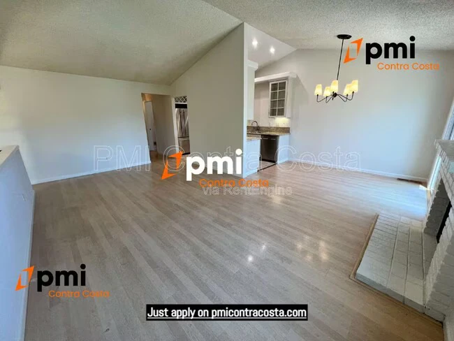 409 Camelback Rd Pleasant Hill, CA 94523 photo 3