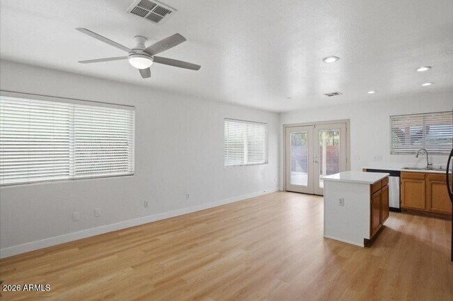 2901 W Irma Ln Phoenix, AZ 85027 photo 5