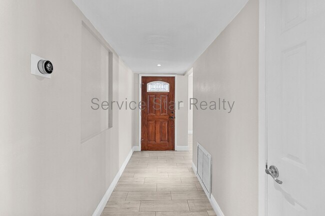7406 E Edgemont Ave Scottsdale, AZ 85257 photo 3