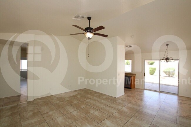 3738 W Melinda Ln Glendale, AZ 85308 photo 3