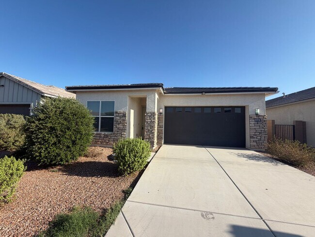 40916 W Shaver Dr photo 2