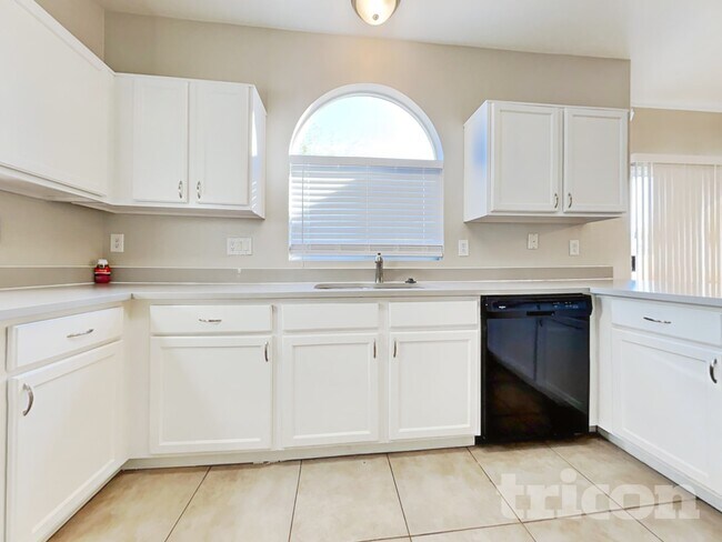 2651 S 89th Ave Tolleson, AZ 85353 photo 4