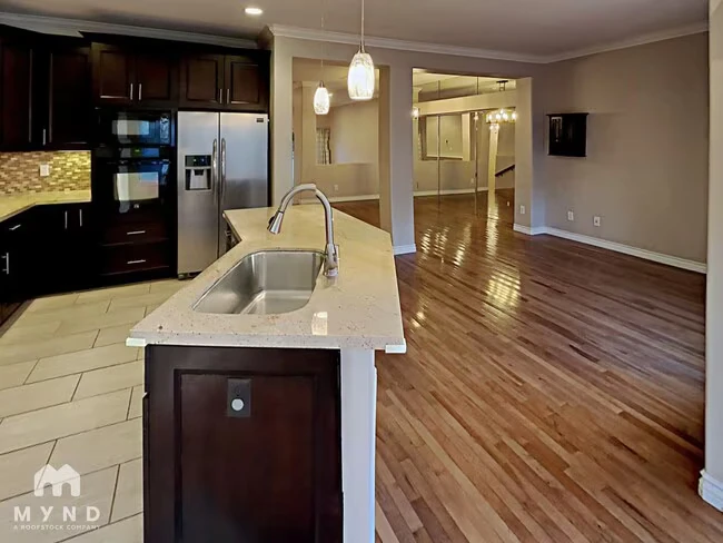 5117 Renaissance Ave San Diego, CA 92122 photo 5