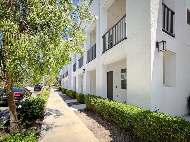 1445 Suwerte Ave Chula Vista, CA 91915 photo 2
