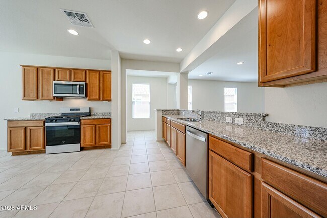 7126 W Bent Tree Dr Peoria, AZ 85383 photo 5